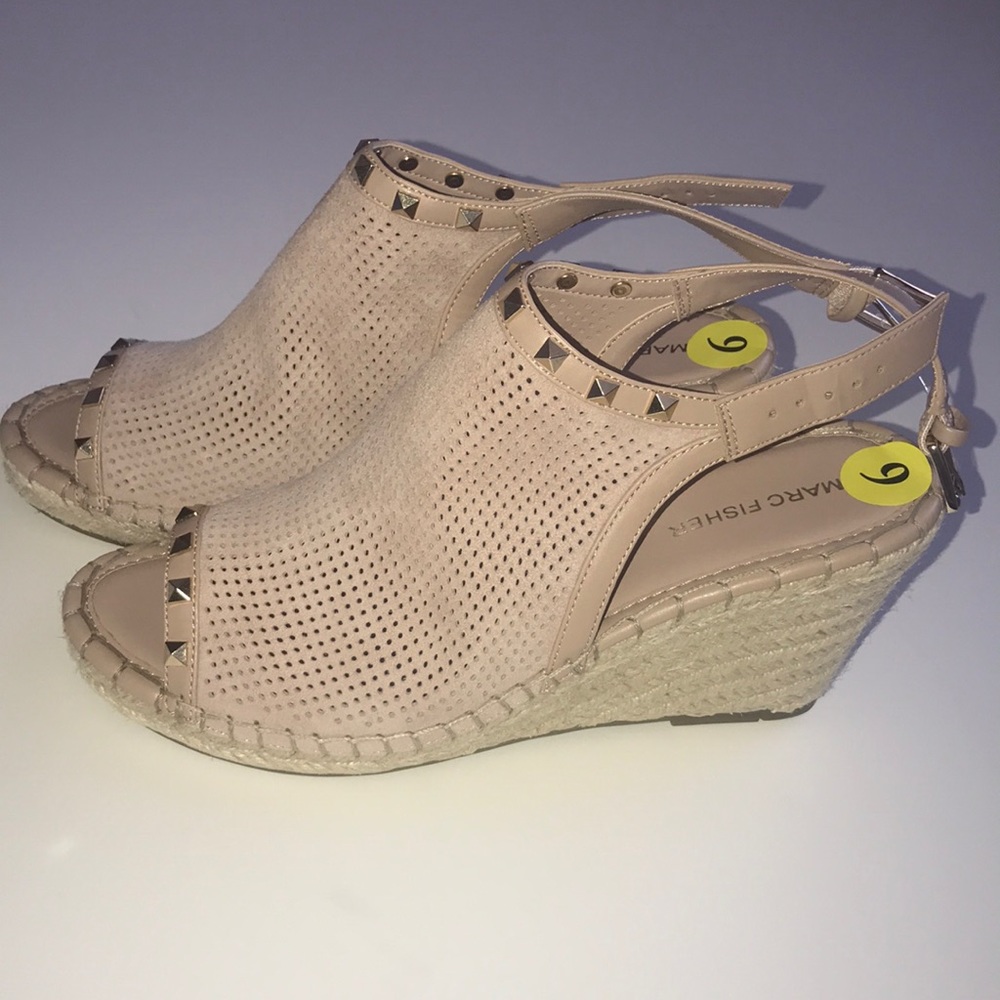 New Marc Fisher Stud High Heel Wedge Size 9 - image 1